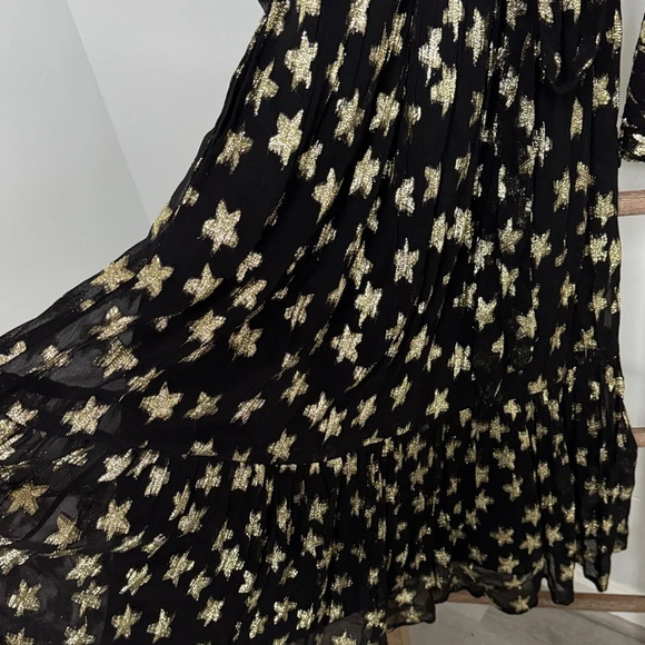 Ciebon Chic Long Sleeve Black and Gold stars dress - Picture 2 of 6